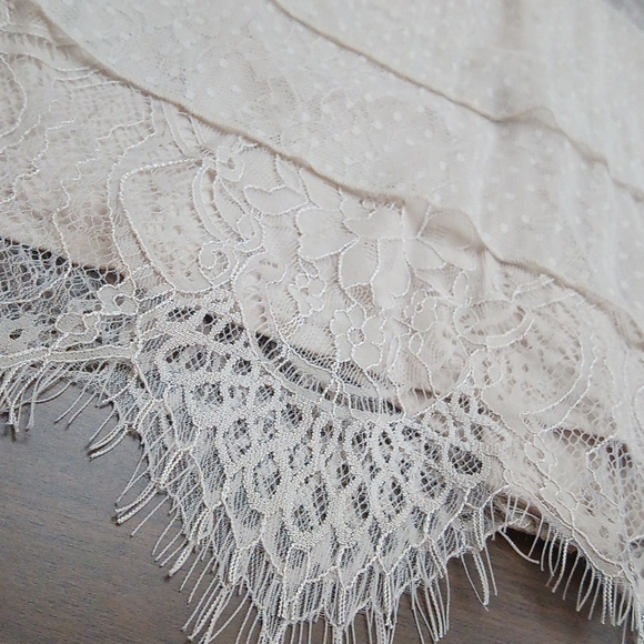 American Eagle Lacey Layered Polka-dot Long Bell Sleeve Zipper Back Blouse Top - Picture 5 of 16